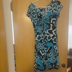 Lily Teal, Black and White Floral Twist-Front Midi Dress